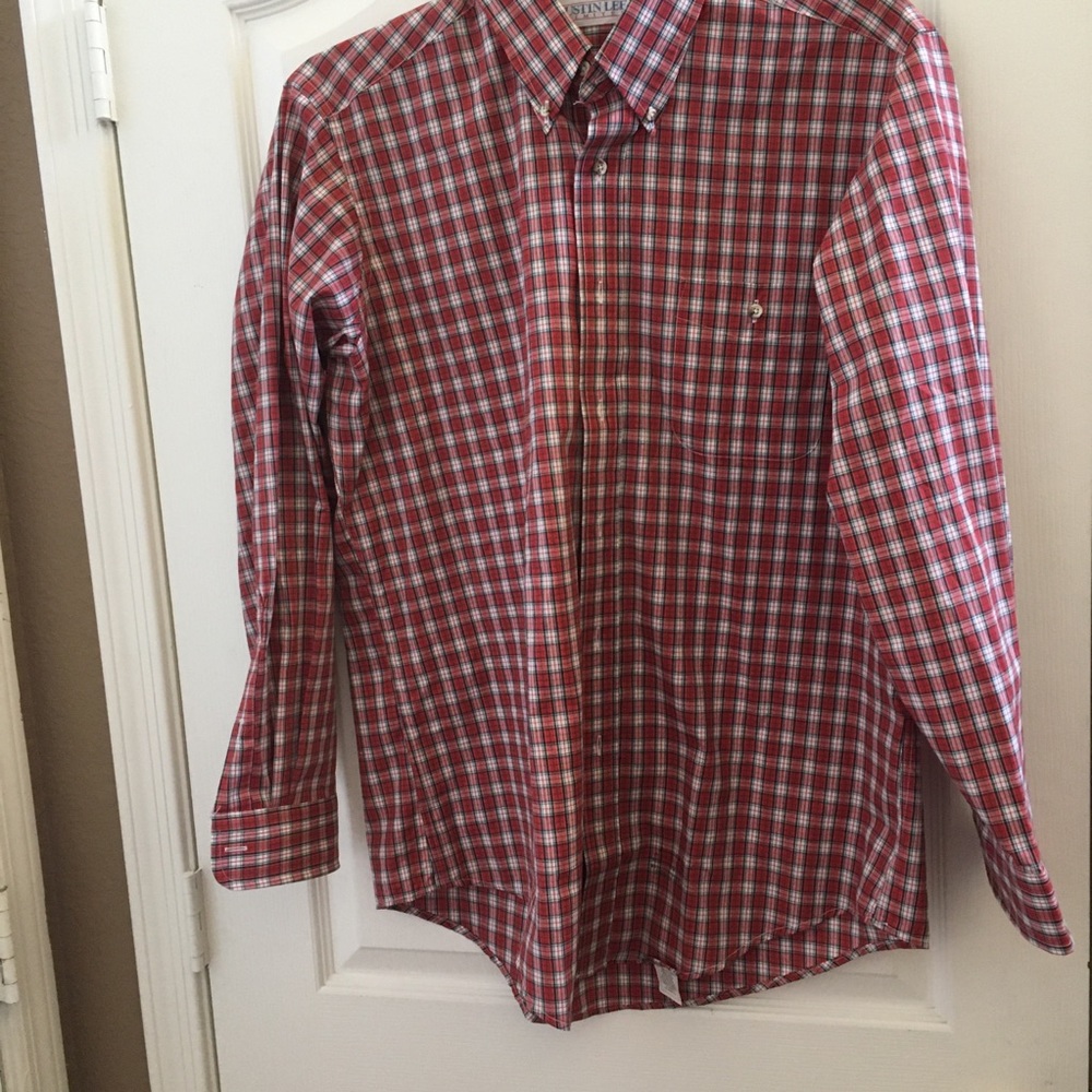 FINAL MARKDOWN Men’s Justin lee shirt large